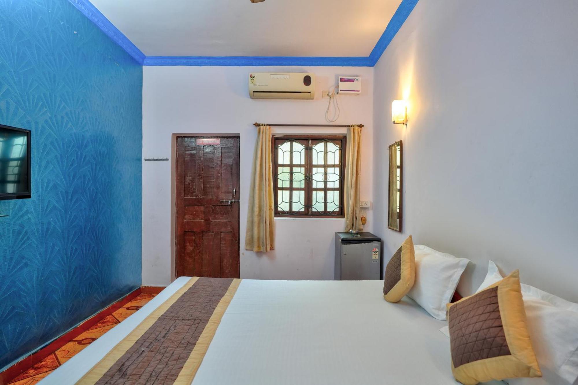 Om Sai Guest House カラングート エクステリア 写真