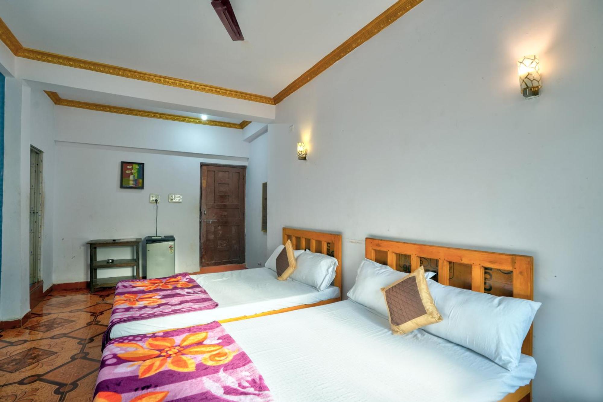 Om Sai Guest House カラングート エクステリア 写真