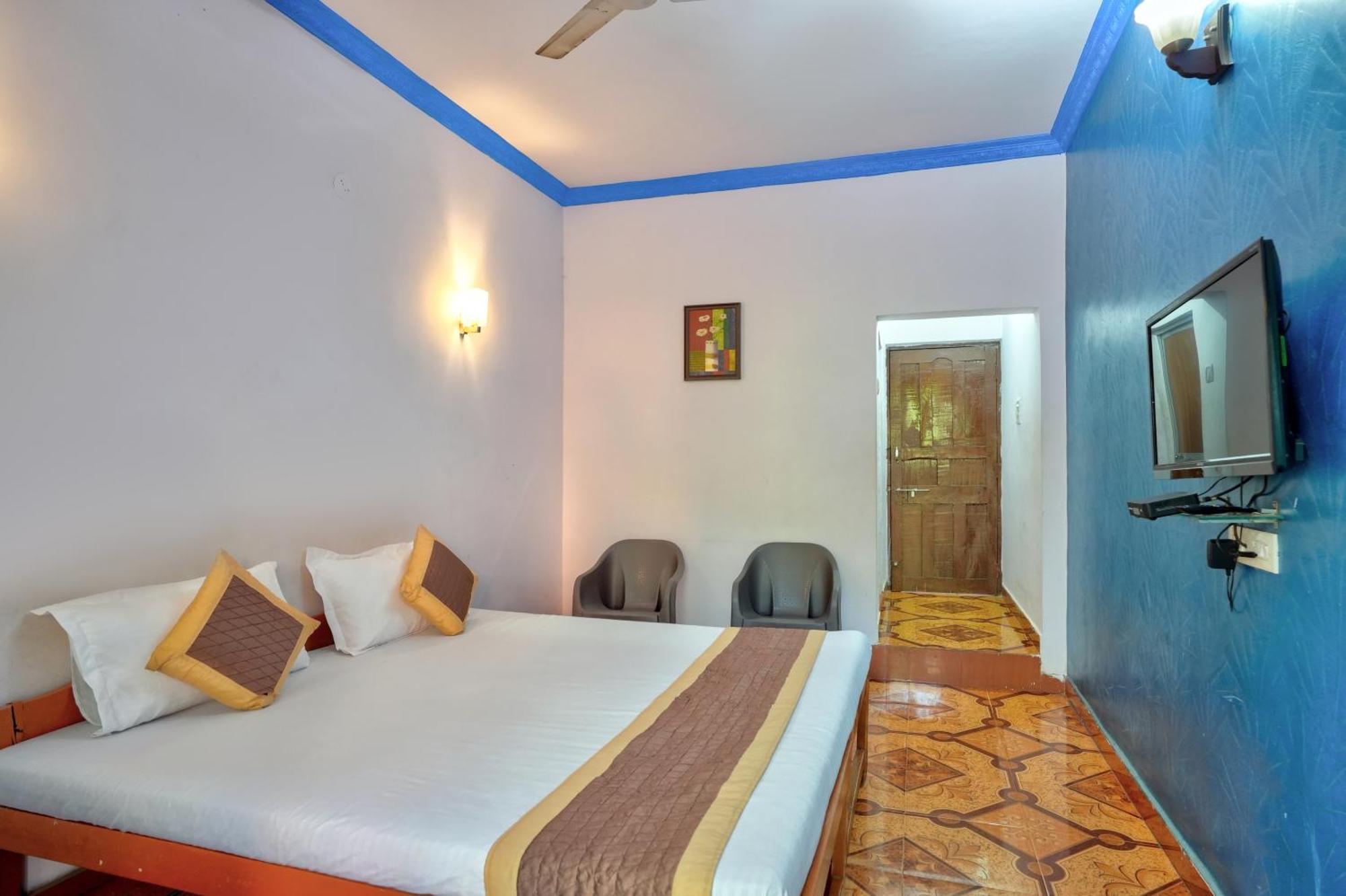 Om Sai Guest House カラングート エクステリア 写真