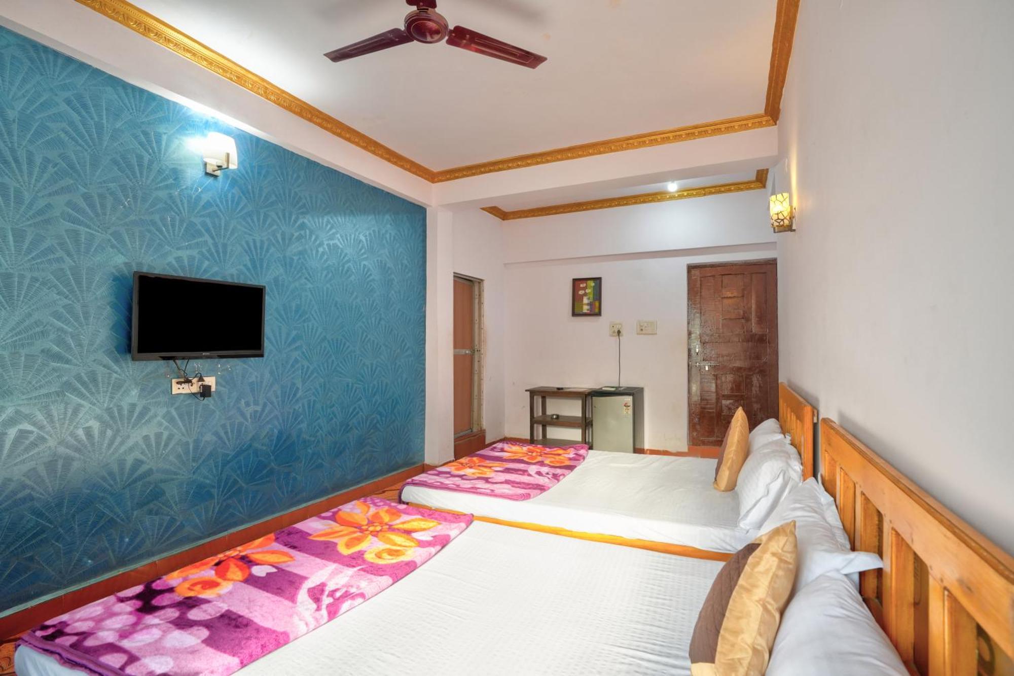 Om Sai Guest House カラングート エクステリア 写真