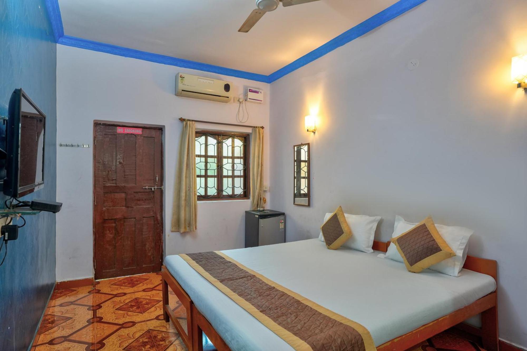 Om Sai Guest House カラングート エクステリア 写真